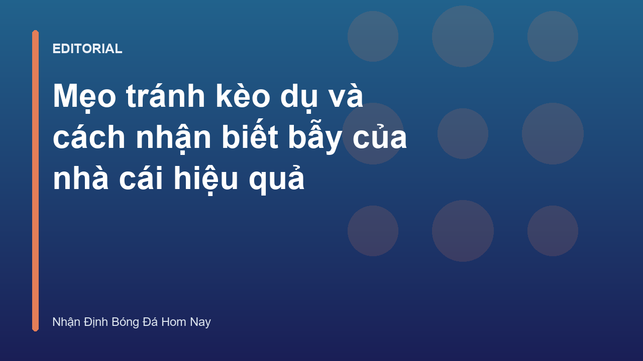 Người chơi đang phân tích bảng tỷ lệ kèo bóng đá